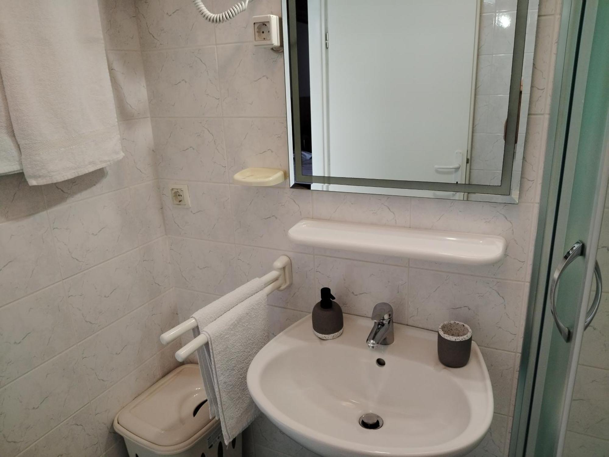 Apartmani Marijan Crikvenica Exteriör bild